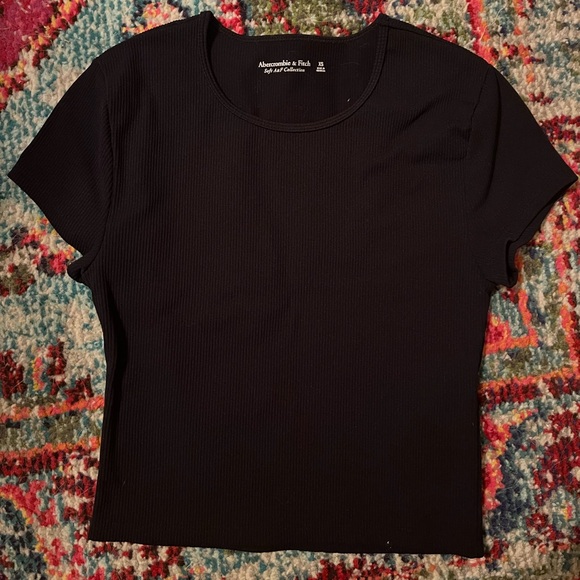 Abercrombie and Fitch Ribbed Cropped Top - Picture 1 of 2